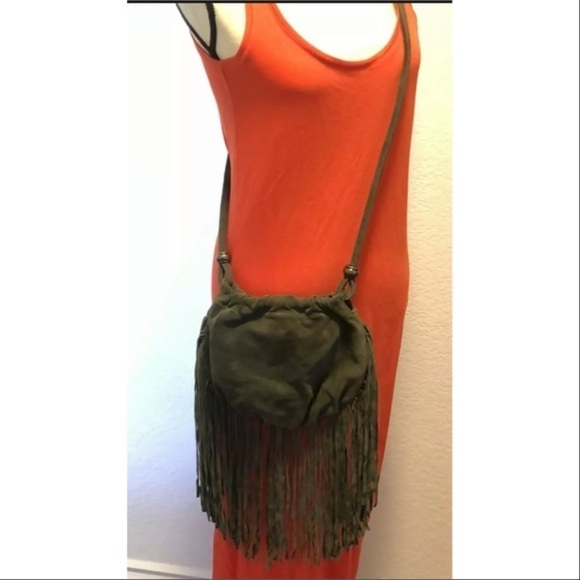 Urban Outfitters 100% suede fringe purse - Picture 1 of 8
